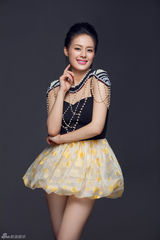 组图：王力可甜美大片 时尚造型彰显独特