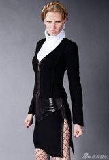 组图：19位超模明星齐登封面 网袜诱惑性感大pk