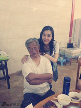 组图：田朴珺拜访褚时健 彻夜畅聊未眠感动