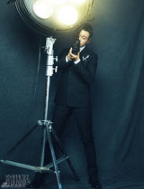 组图：佟大为登封面玩复古 绅士格调轻熟男魅力