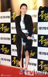 组图：池昌旭金素贤等助阵《A Hard Day》试映