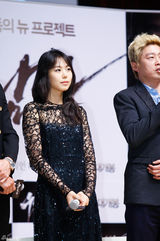 独家：《哭泣男人》张东健黑衣亮相与粉丝互动