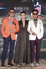 组图：刘嘉玲着复古波点裙 搭梁家辉演舞台剧