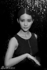 组图：金晨非凡气场写真曝光 翩翩起舞宛如精灵