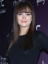 高清组图：莉顿-梅斯特黑裙亮相 串珠高跟鞋抢眼