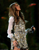 高清组图：杰克逊儿女为父代领奖 五歌星为MJ齐声唱