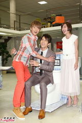 组图：怀秋胡宇崴新剧打造豪华办公室 否认耍大牌