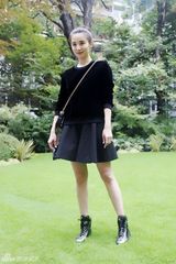 组图：米兰时装周开幕 宋佳出席品牌预览会