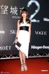 幻灯图：侯佩岑优雅捧场《欲望2》 天心称自己像凯莉