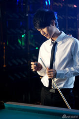 组图：陈楚生拍摄个人形象片 打造绅士雅痞风格