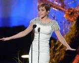 组图：《暮光》领跑2011MTV电影奖 帕丁森热吻泰勒