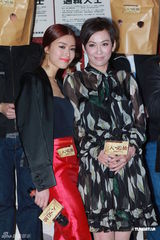 组图：谢安琪《大追捕》首映曝险被张家辉勒窒息