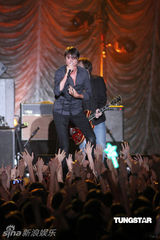 组图：山羊皮乐队八年后“合体” 重新开唱走遍亚洲