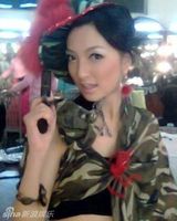 组图：王励勤神秘女友私照曝光 曾与王家人同游世博 