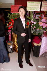 幻灯图集：李笼怡李思捷出席活动 尽显时尚风采 