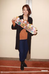 组图：东亚群星贺岁送祝福 任贤齐等拍摄贺年照