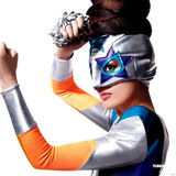 幻灯图：容祖儿新专辑订单逼白金 金龙缠身拍写真