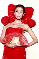 组图：钟嘉欣回应票房话题 汪圆圆向张柏芝偷师演技