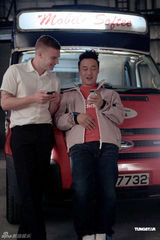 高清组图：陈奕迅拍广告 创意多多展现运动魅力