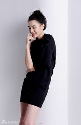 组图：小宋佳最新大片 造型多变展时尚魅力