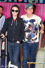 蜜月旅行！汤唯金泰勇抵达美国共度新婚