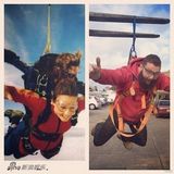 组图：外国神烦大叔模仿女孩 丰胸丁字裤齐上阵