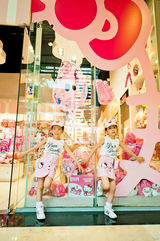 独家：汤镇业双胞胎女儿大甜大圆首曝光