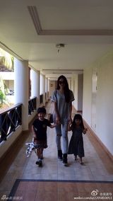 组图：曹格老婆吴速玲私照曝光 时尚辣妈