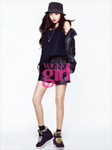 组图：韩女星闵孝琳拍写真豪坐男模大腿