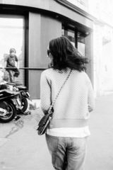 组图：恋爱中的宝贝！周迅透视装写真甜又美