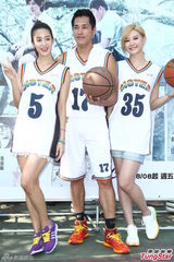 组图：蓝正龙盼早生子 为娇妻改冲动个性