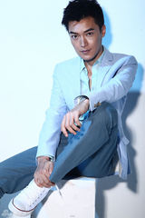 组图：纪宁写真曝光夏日清爽风格