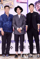 组图：《城市的法则》白珍熙郑京浩挑战综艺