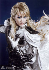 帅气到尖叫 宝冢top“男役”女扮男装