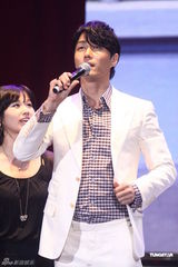 高清组图：车胜元台北会粉丝 展示熟男魅力