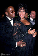 组图：惠特尼去世一周年 巨星珍贵旧照曝光