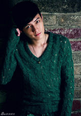 组图：冯铭潮写真散发怀旧魅力 率真男孩展现自我