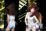 组图：韩女团KARA大胆热舞 短裤上移险走光