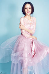 组图：佟丽娅少女系写真曝光 粉红纱裙仙范十足