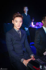 组图：郑恺黄觉林保怡阚清子助阵GQ红毯星光足