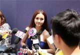 组图：天后谢安琪加盟华谊 陈楚生捧场望合作