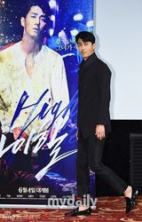 组图：《高跟鞋》首映 车胜元新作问世心情好