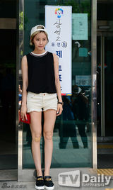 组图：T-ara等参与选举投票 美女如云风景独好