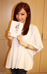 组图：王心凌火辣电臀靠常提臀 失恋靠大哭发泄