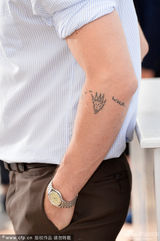 组图：《迷河》高斯林首执导筒 克里斯蒂娜灿笑