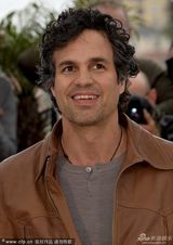 组图：《狐狸猎手》塔图姆客串摄影师耍宝不停