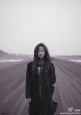 组图：韩寒《后会无期》主演照 冯绍峰硬汉上阵