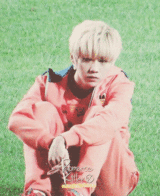 组图：鹿晗帅气犯二无止境 如此逗比依旧萌翻