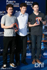 组图：韩国球星朴智星出席某品牌活动签名会