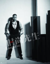 胡军携女儿登时尚杂志 事业家庭齐开花(组图)